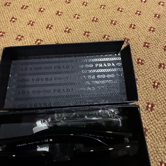 Prada Sunglasses - Picture 4 of 11